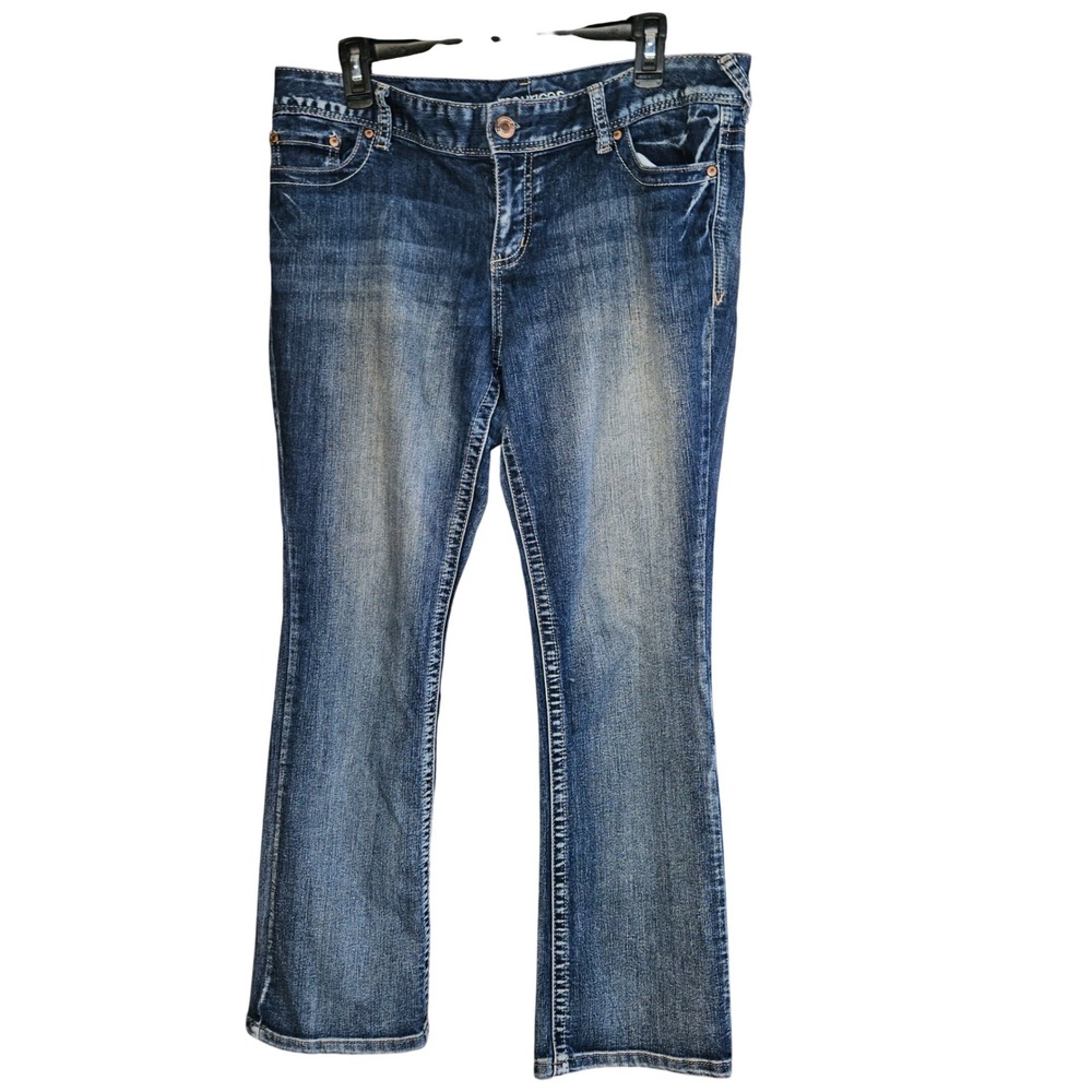 Maurices Straight Leg Jeans Womens 11/12 Short Blue Medium Wash Stretch
